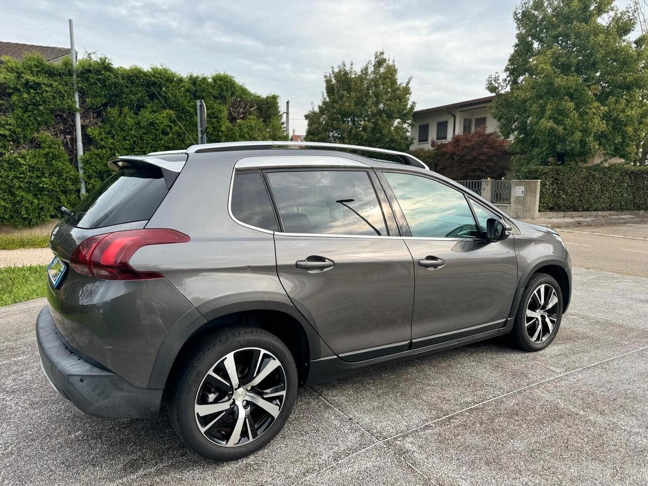 Peugeot 2008 BlueHDi 100 GT Line