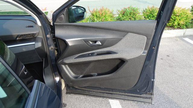 PEUGEOT 3008 BlueHDi 130 S&S Automatica "Business", Garanzia..