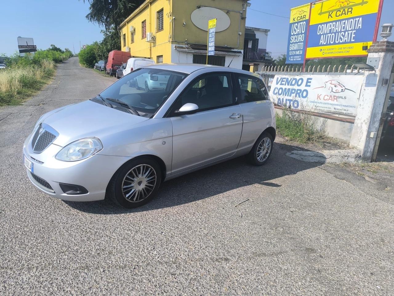 Lancia Ypsilon 1.3 MJT 75 CV Argento