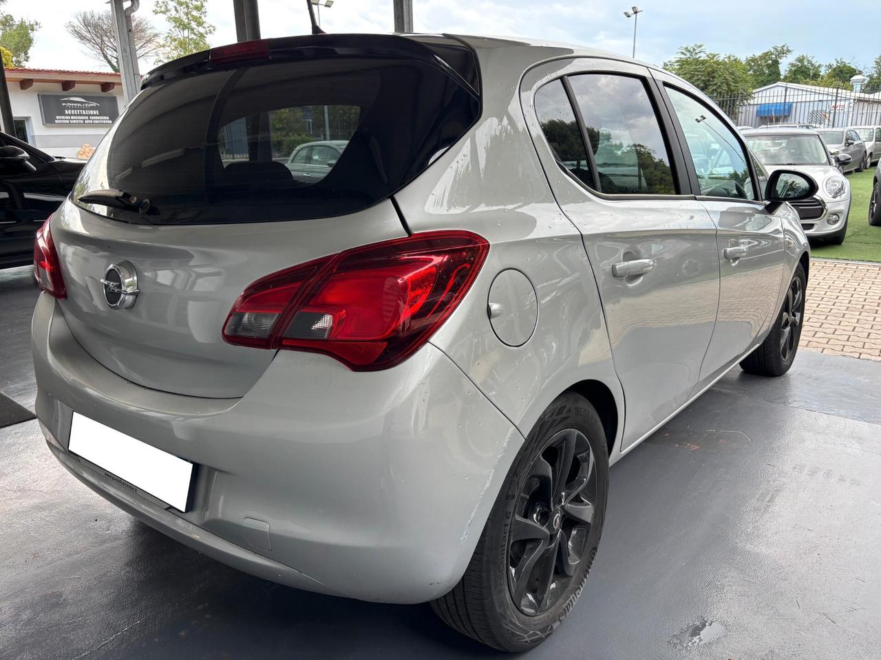 Opel Corsa 1.4 90CV GPL Tech 5 porte Innovation