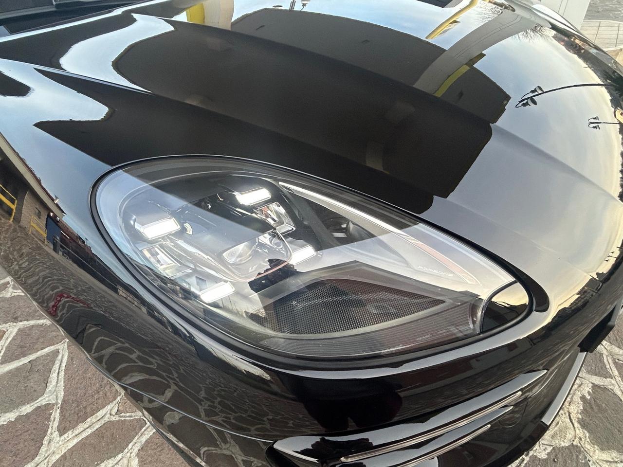 Porsche Macan turbo performance 440CV