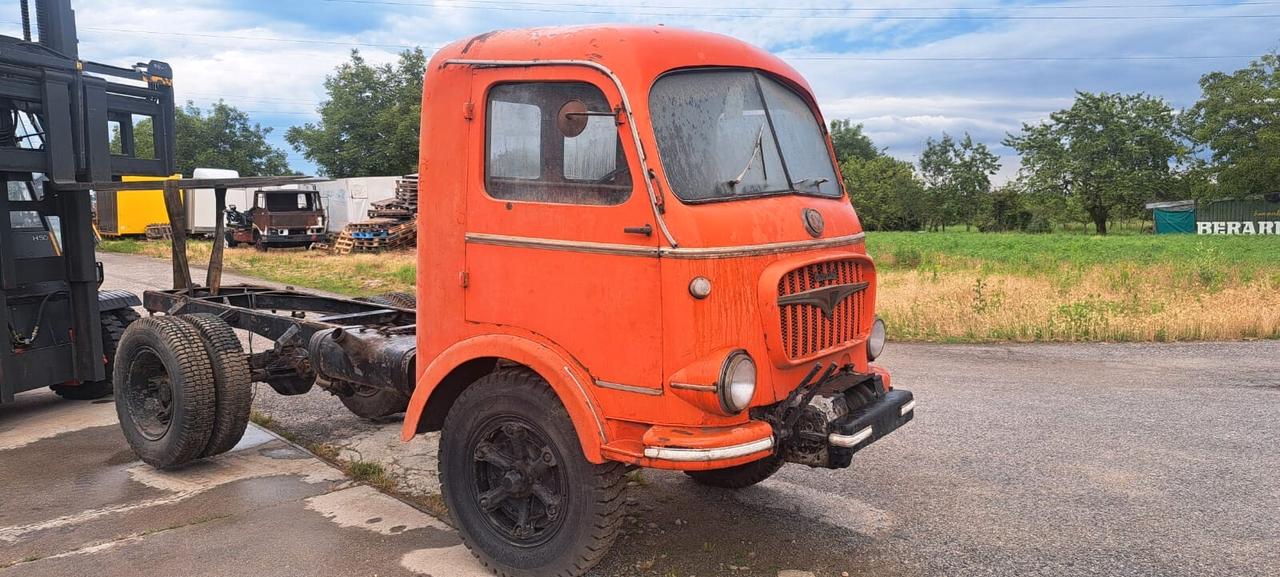 Autocarro OM LEONCINO d'epoca