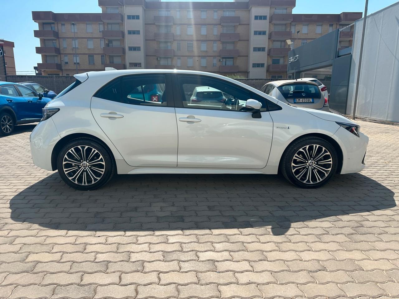 Toyota Corolla 2.0 Hybrid Business