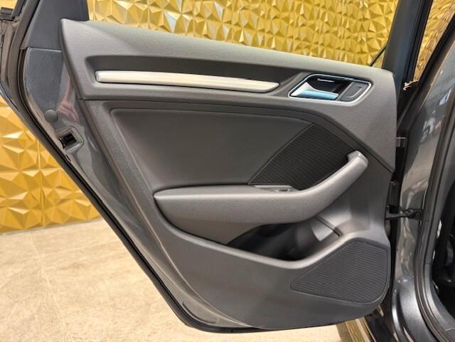 Audi A3 Sedan 30 1.6 tdi S-line116cv s-tronic