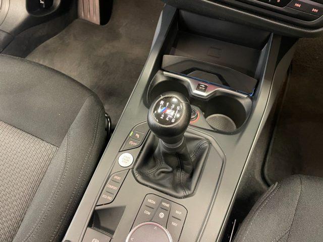 BMW 118 i 5p. Advantage