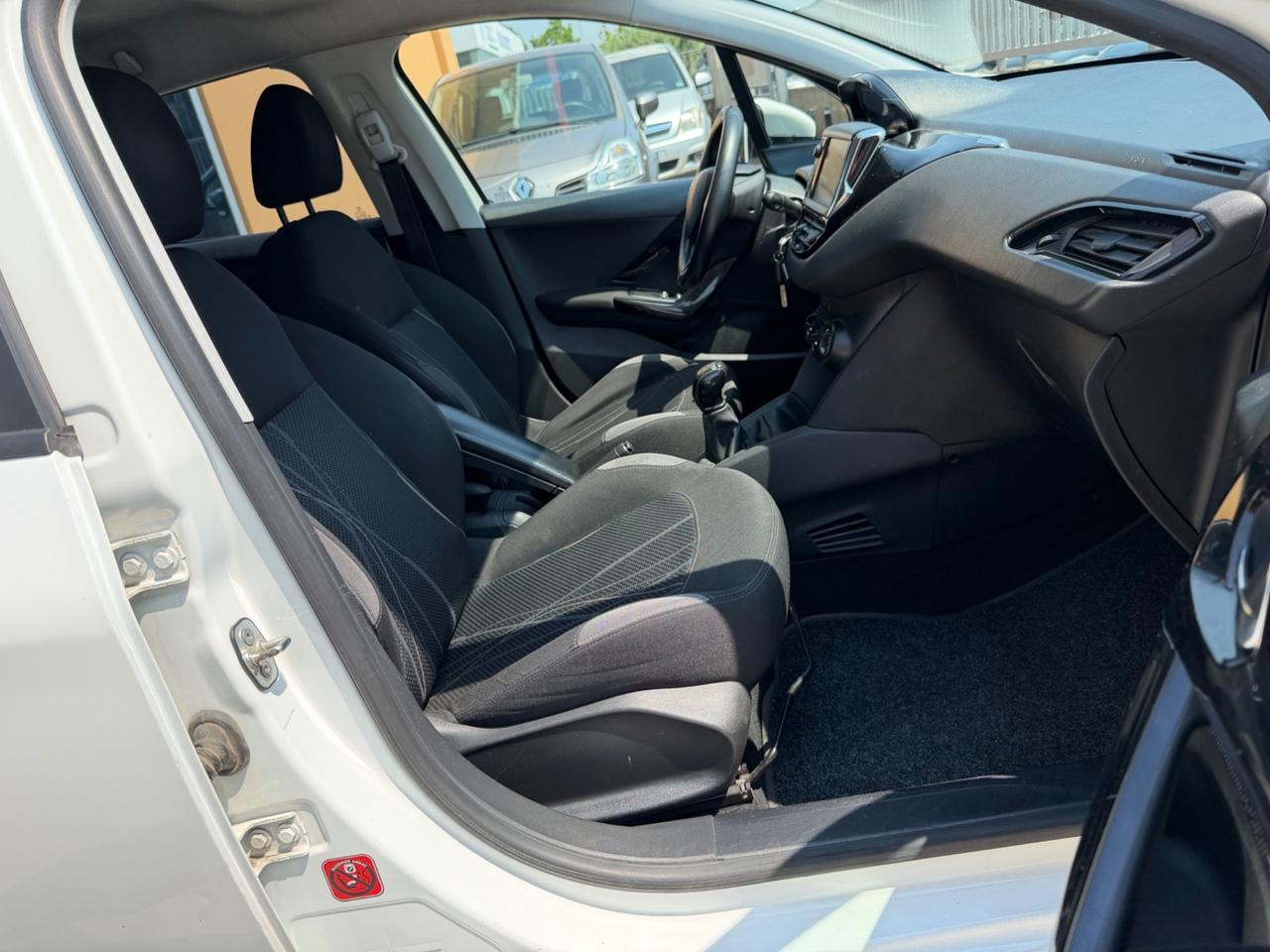 Peugeot 208 1.4 HDi 68 CV 5 porte Access