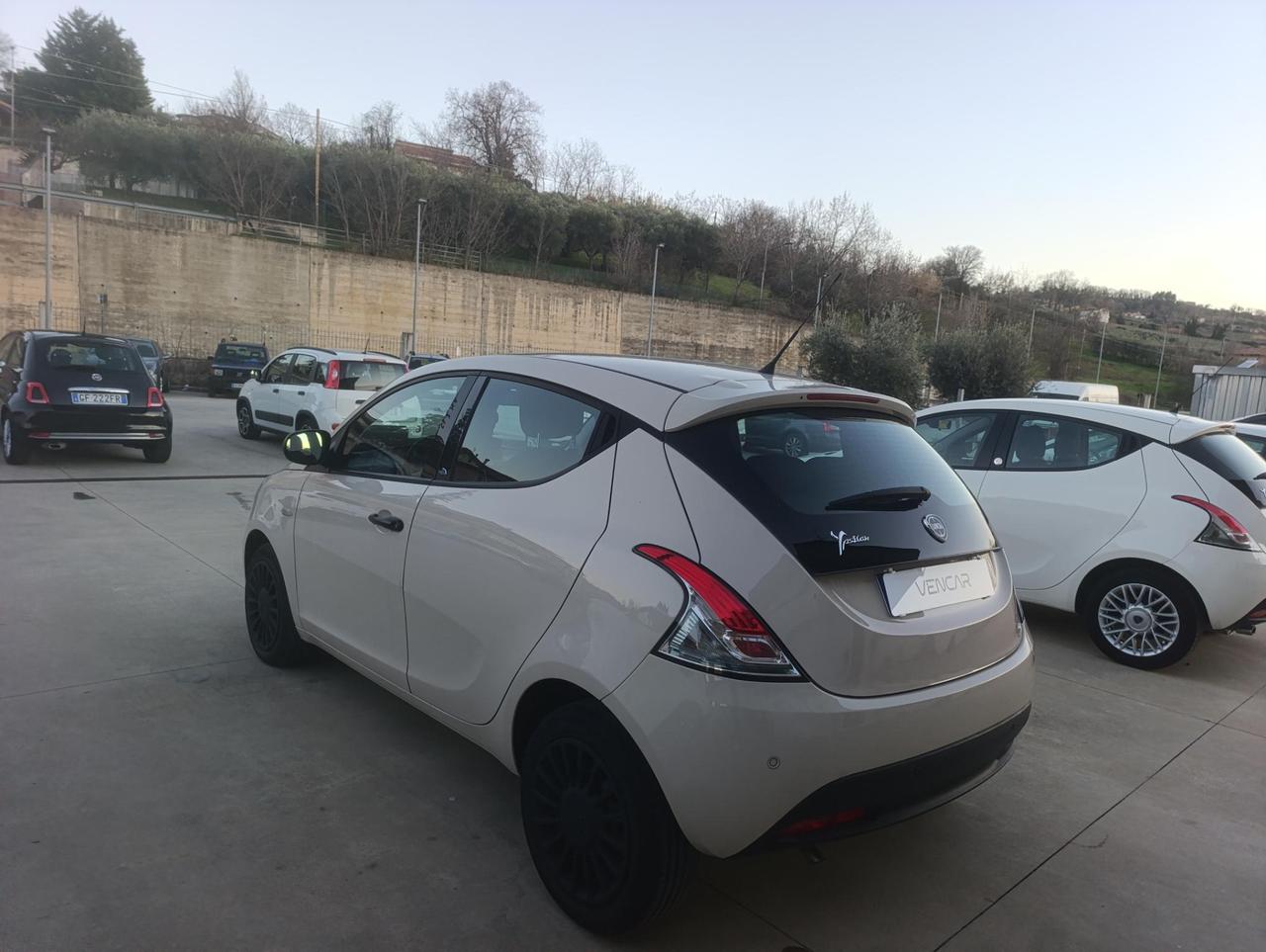Lancia Ypsilon 5 Porte Ypsilon 1.3 mjt Silver s&s 95cv