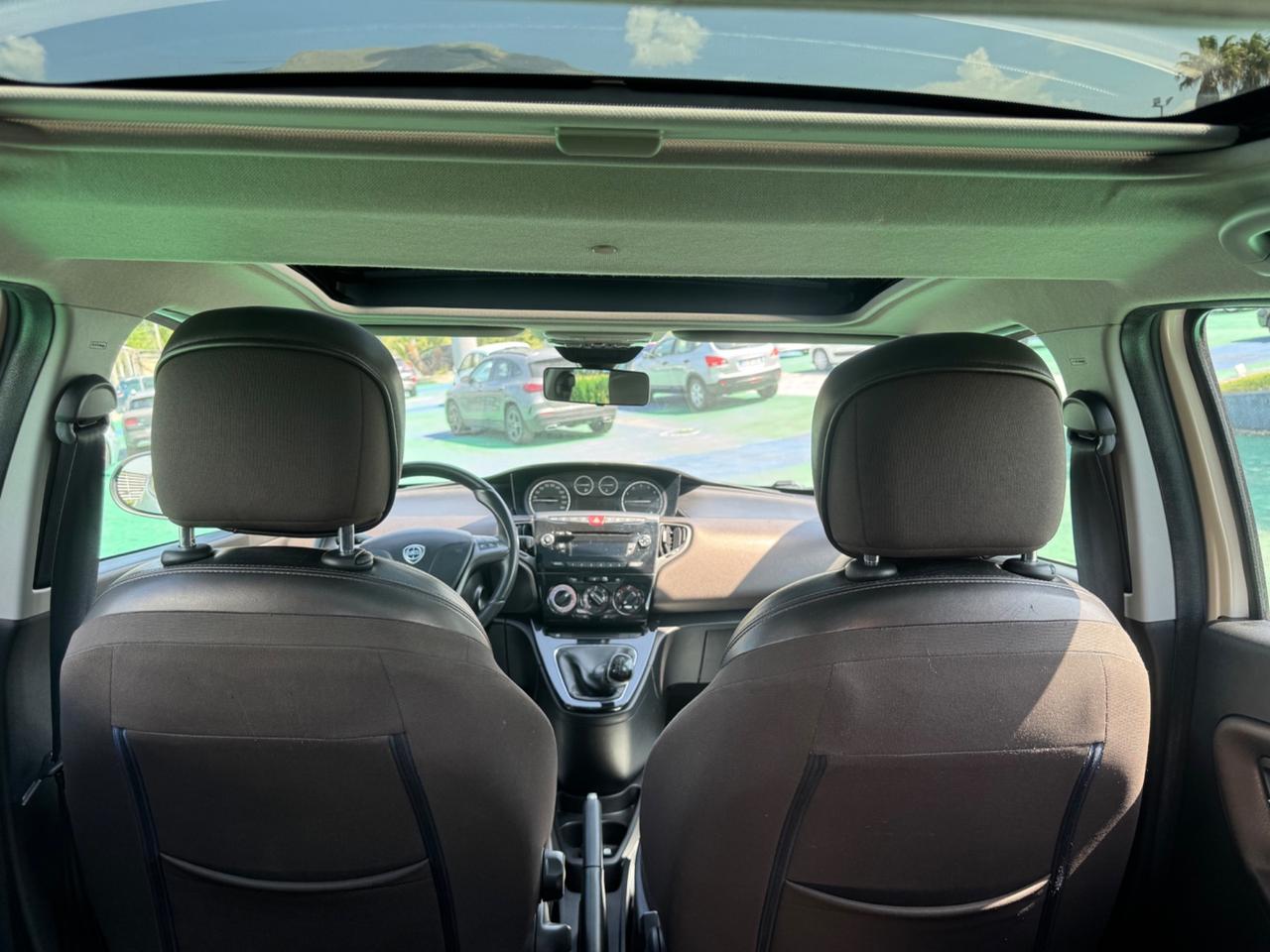 Lancia Ypsilon 1.2 69 CV 5 porte S&S Platinum