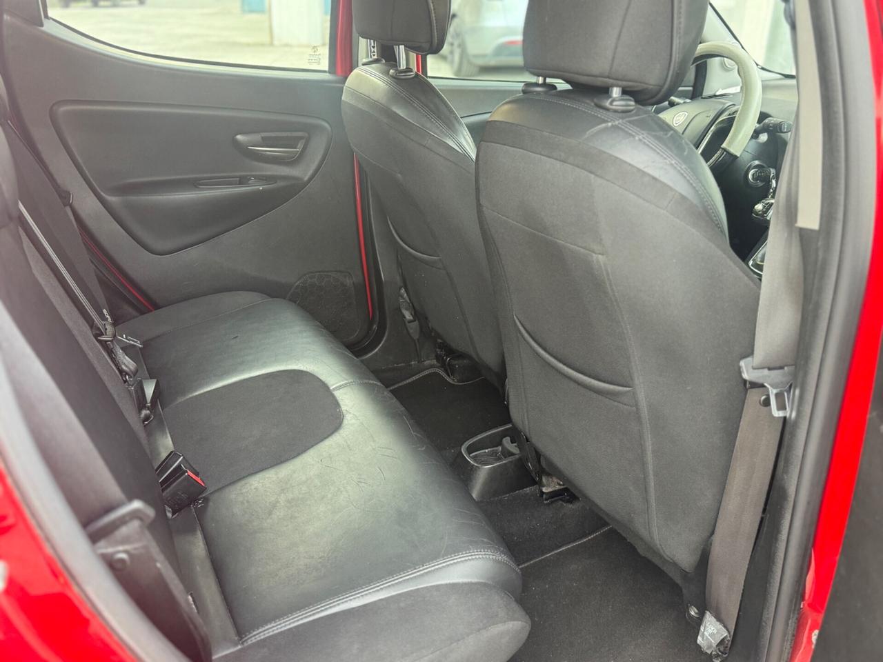 Lancia Ypsilon 1.3 MJT 16V 95 CV 5P. S&S Platinum 2012