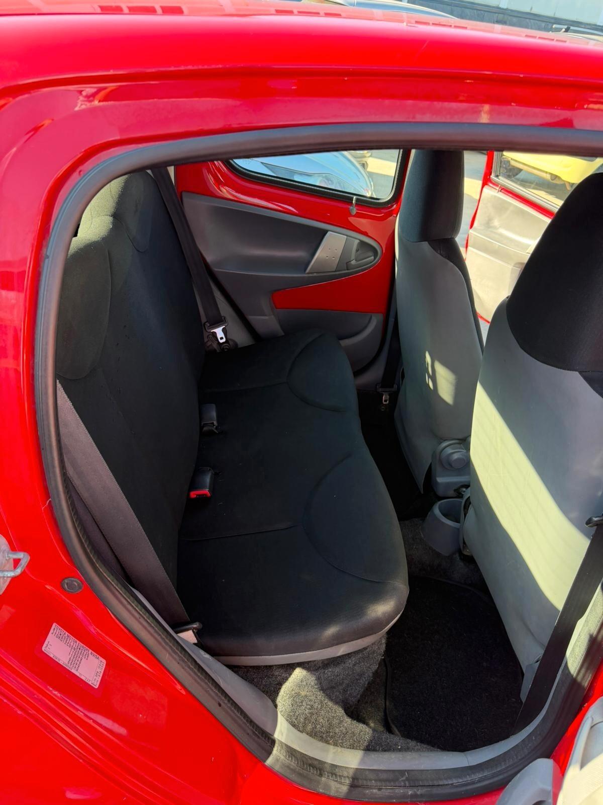 Toyota Aygo 1.0 12V VVT-i 5 porte Sol