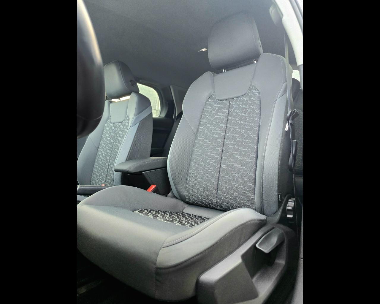 AUDI A1 SPORTBACK 35 TFSI S-TRONIC S-LINE EDITION