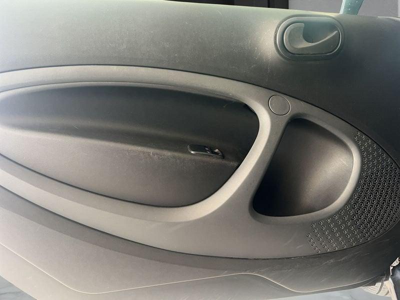 smart fortwo 70 1.0 52kW youngster twinamic