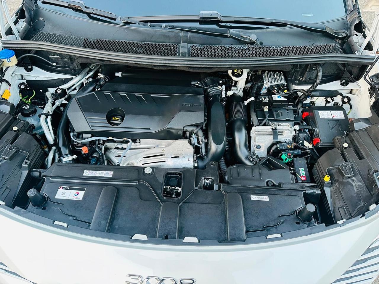 Peugeot 3008 Hybrid 225 e-EAT8 GT