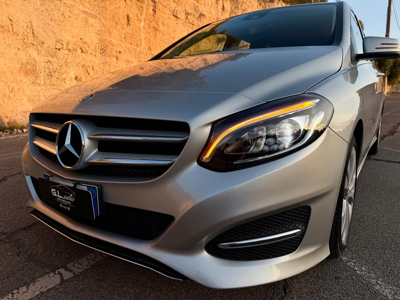 Mercedes B180 SPORT/1500 110CV/FULL LED/CERCHI 17