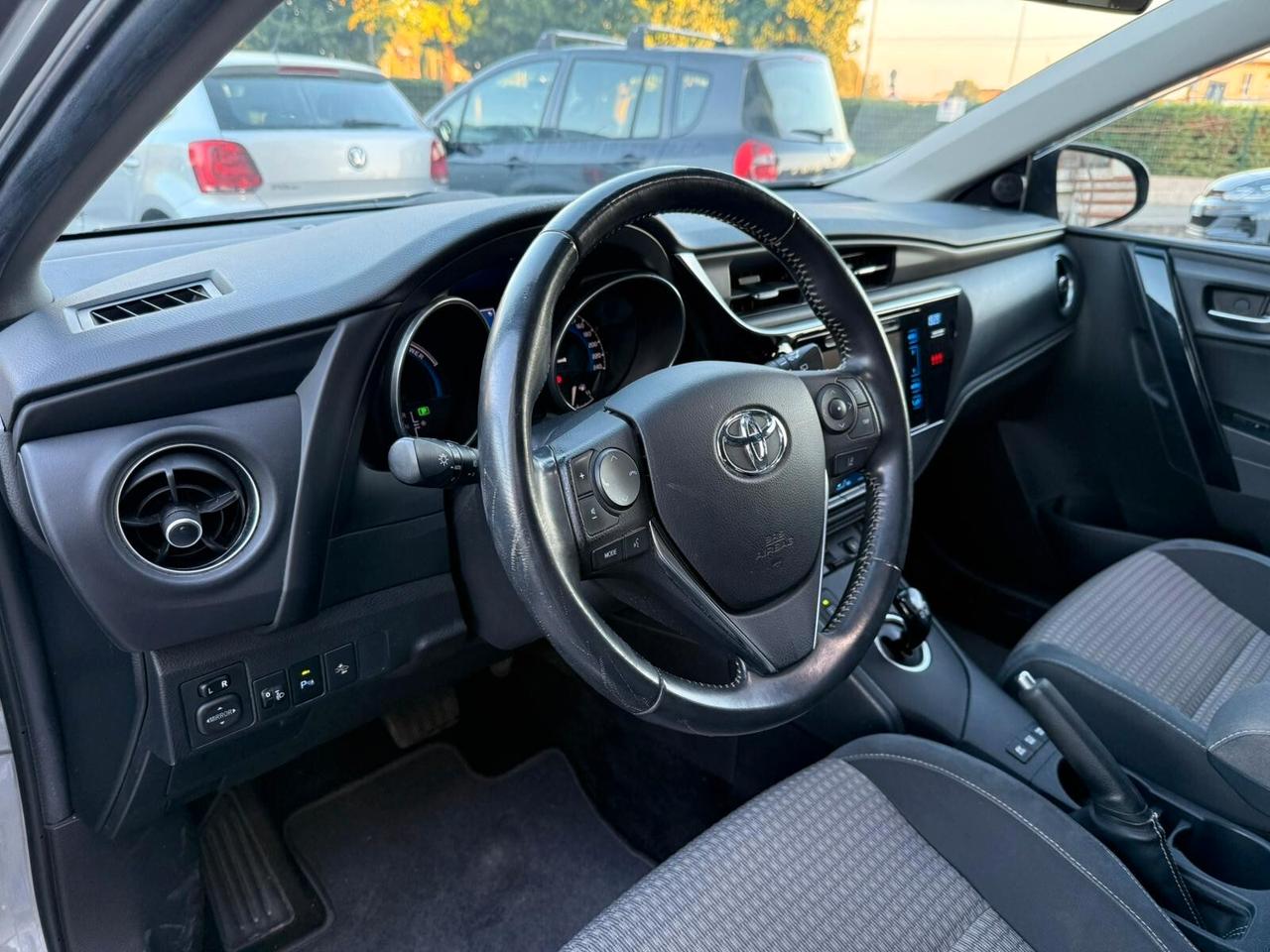 Toyota Auris Touring Sports 1.8 Hybrid Lounge
