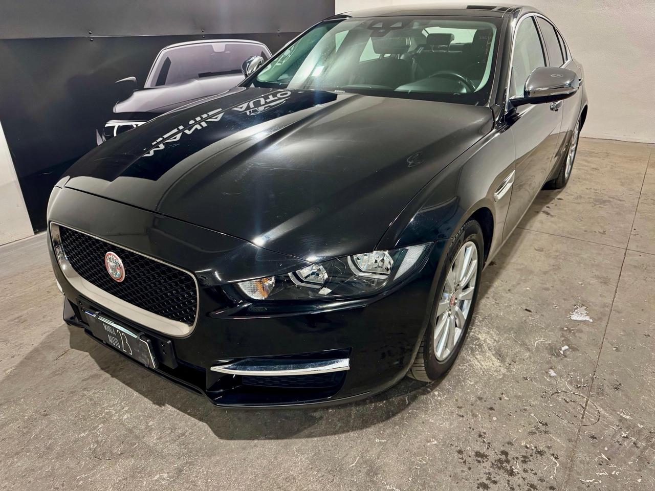 JAGUAR XE*2.0*180 CV*AWD*R-LINE*