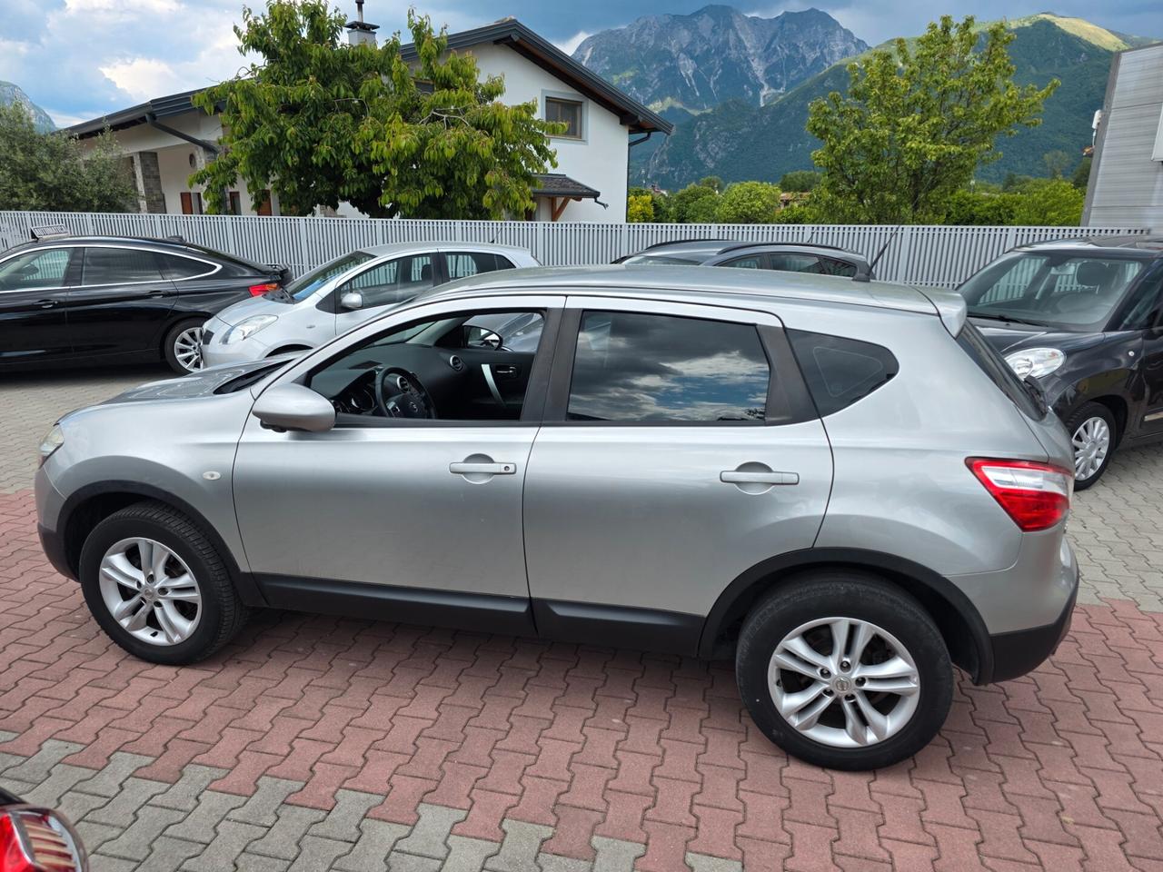 Nissan Qashqai 2.0 dCi DPF Tekna
