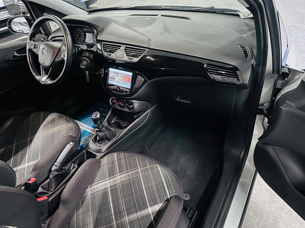 Opel Corsa 1.2 Coupé b-Color