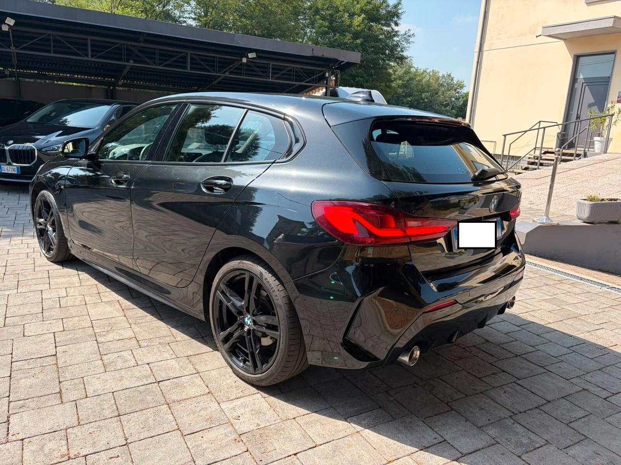 Bmw 118d 5p. Msport F40 auto CERCHI 18" - PELLE - AMBIENT LIGHT