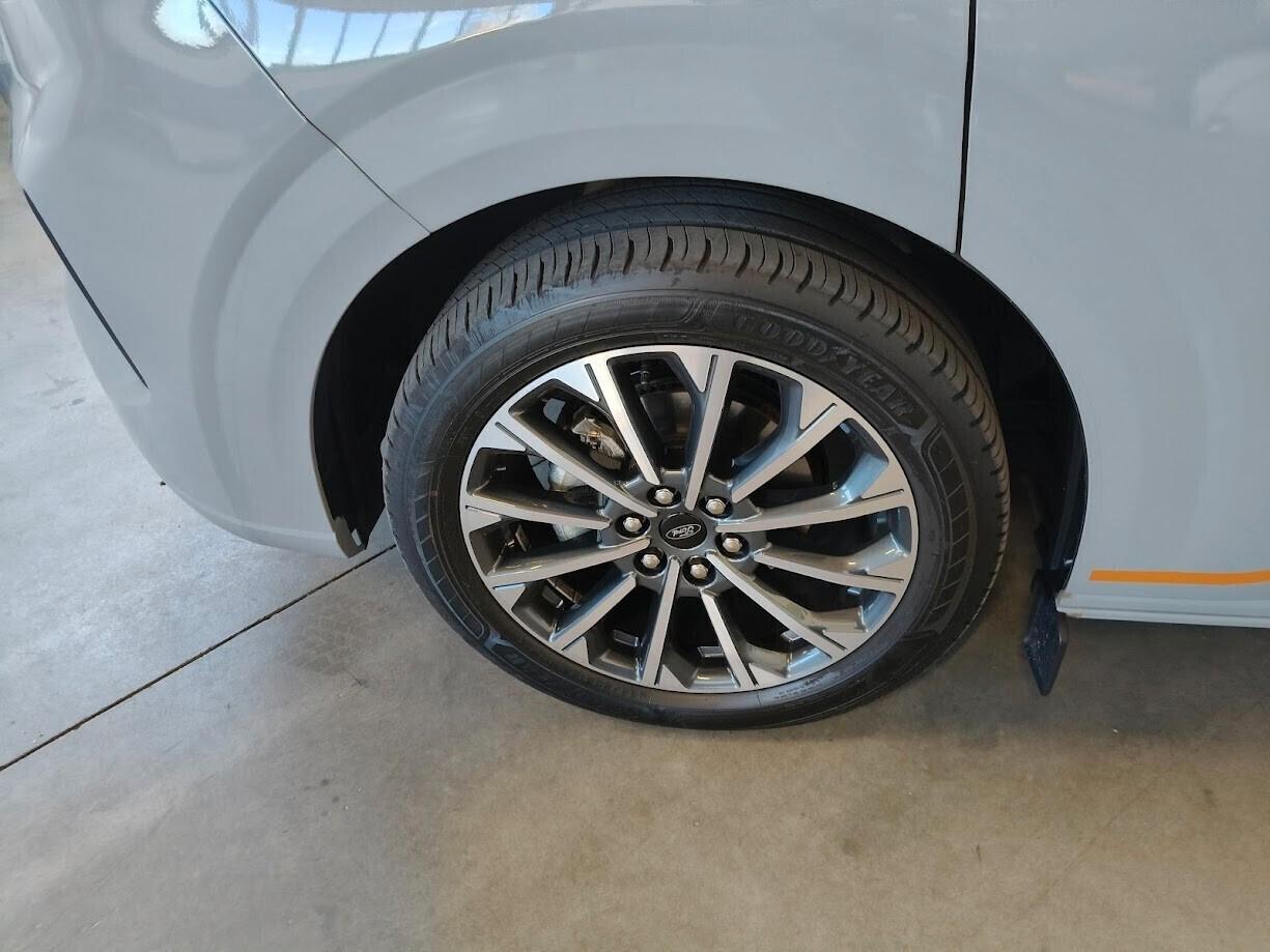 Ford TOURNEO CUSTOM PANAMA PEAK P50+ 2.0 TD 170CV AUTOMATICO