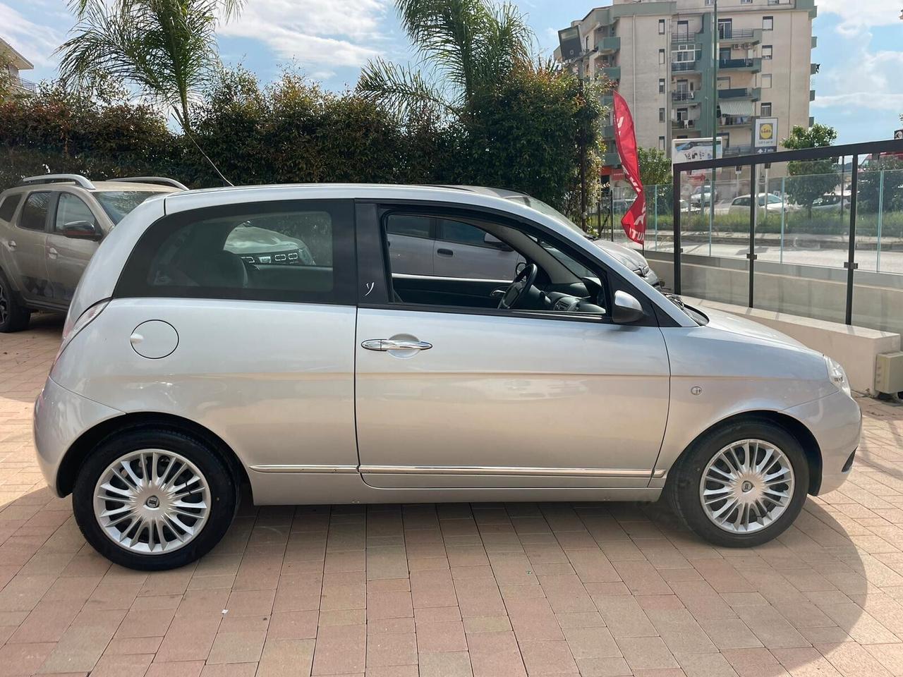 Lancia Ypsilon "Finanziabile Senza Busta Paga"