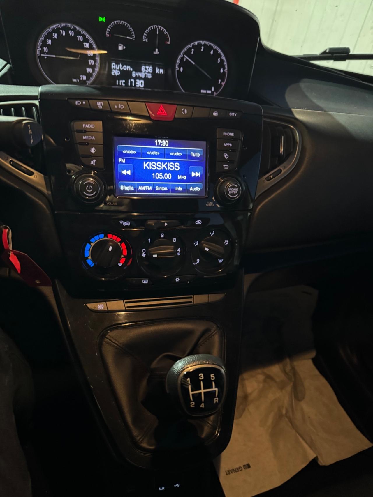 Lancia Ypsilon 1.2 69 CV 5 porte Gold