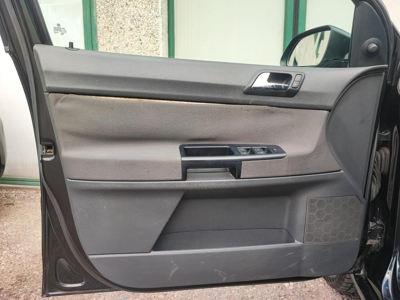 Volkswagen Polo 1.2 BENZINA NEOPATENTATI 5 PORTE 2005