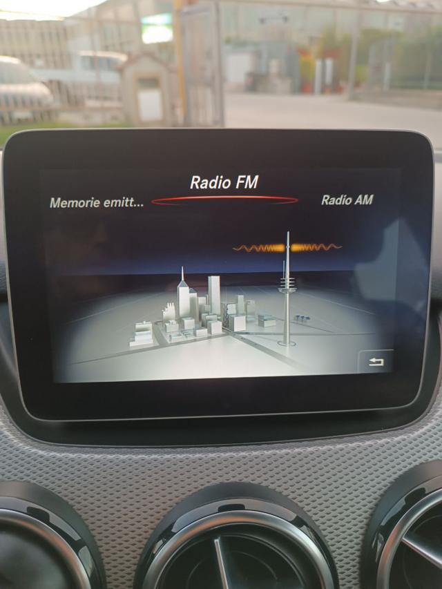 MERCEDES-BENZ B 180 d Automatic Sport