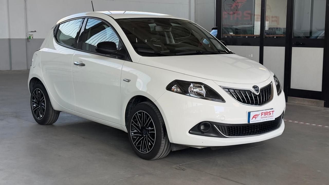 Lancia Ypsilon 1.0 FireFly 5 porte S&S Hybrid Ecochic A. Ferretti