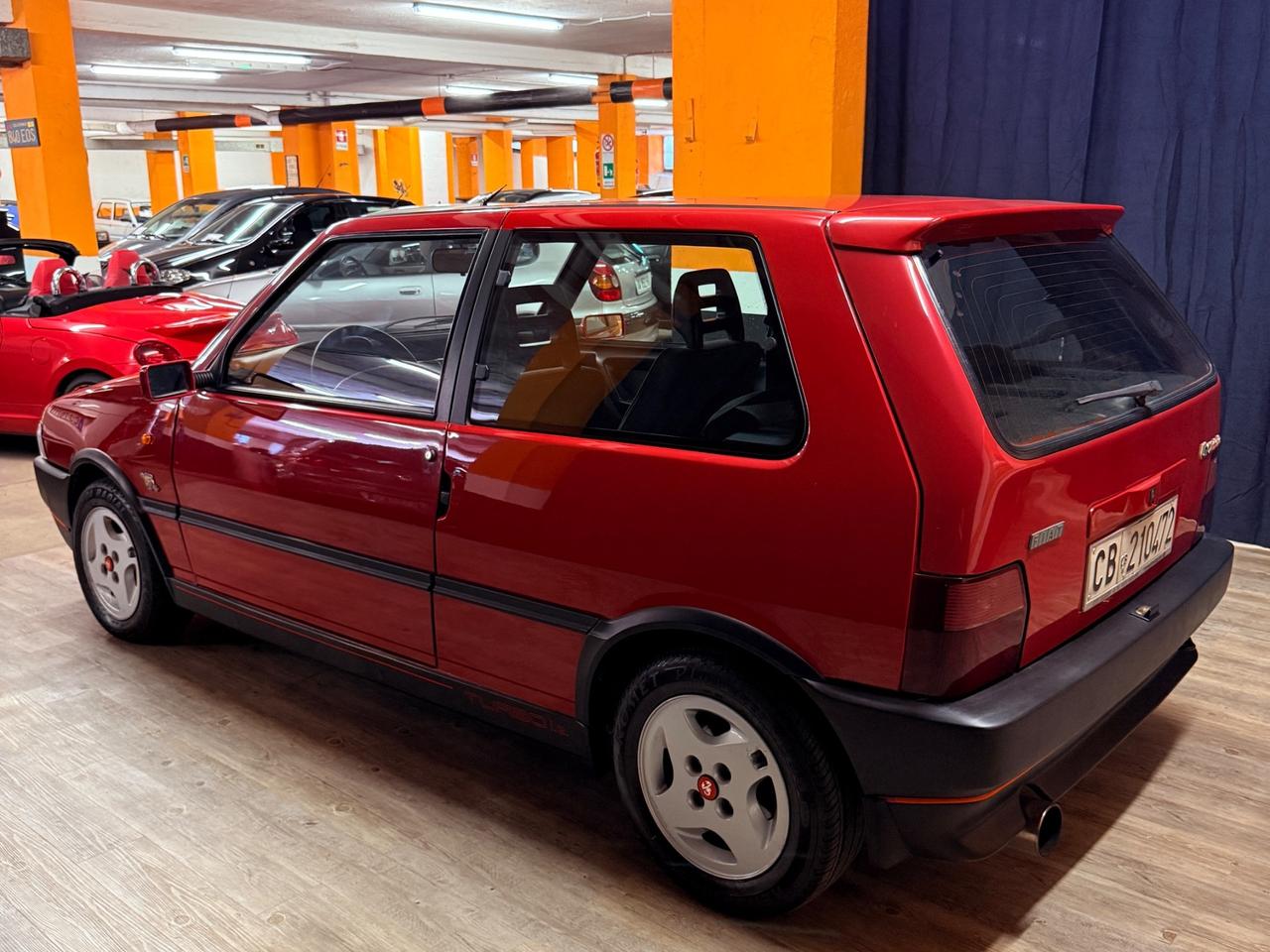 LEGGENDARIA FIAT UNO TURBO IN CONDIZIONI DA VETRINA