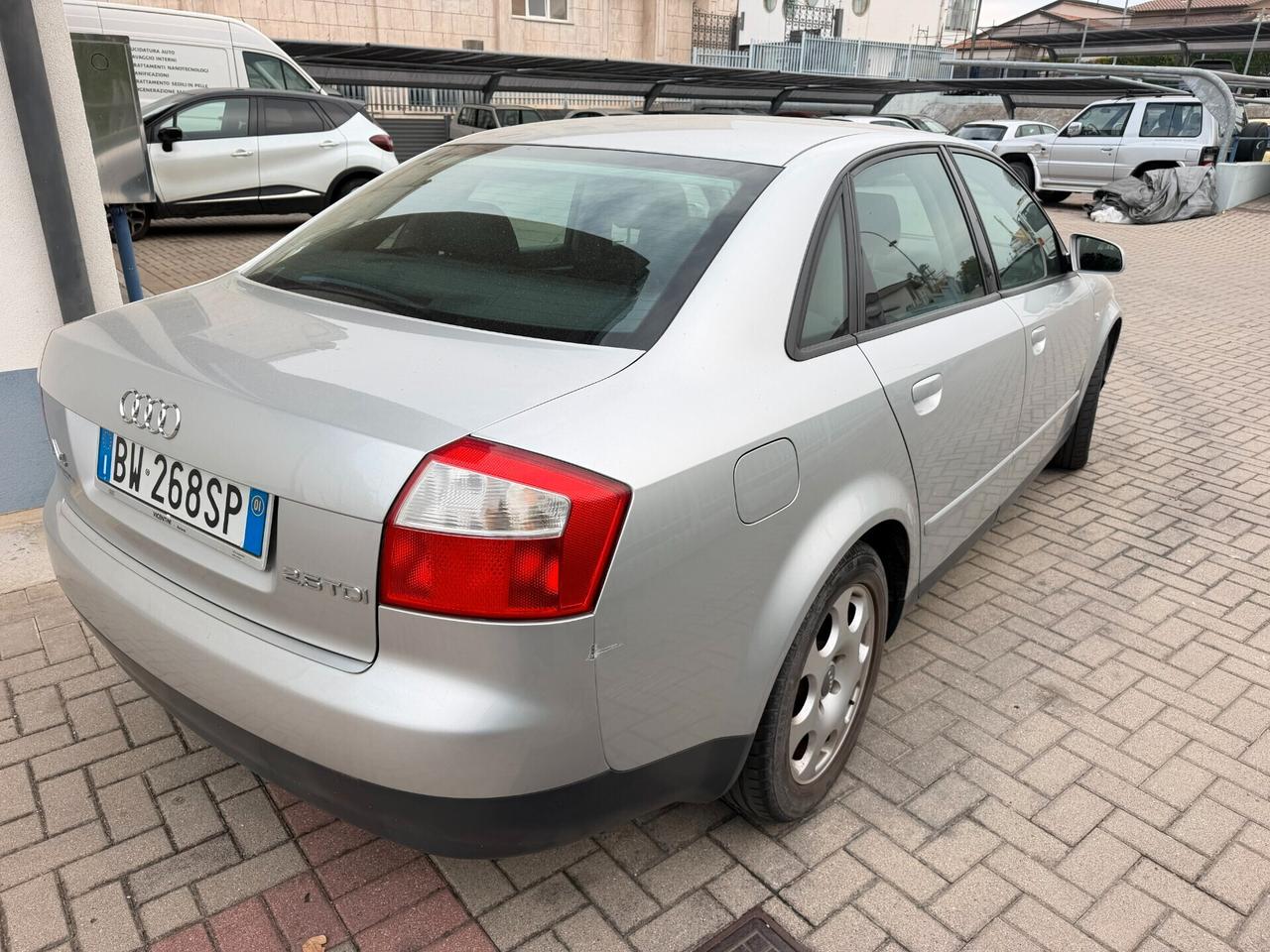 Audi A4 2.5 V6 TDI cat