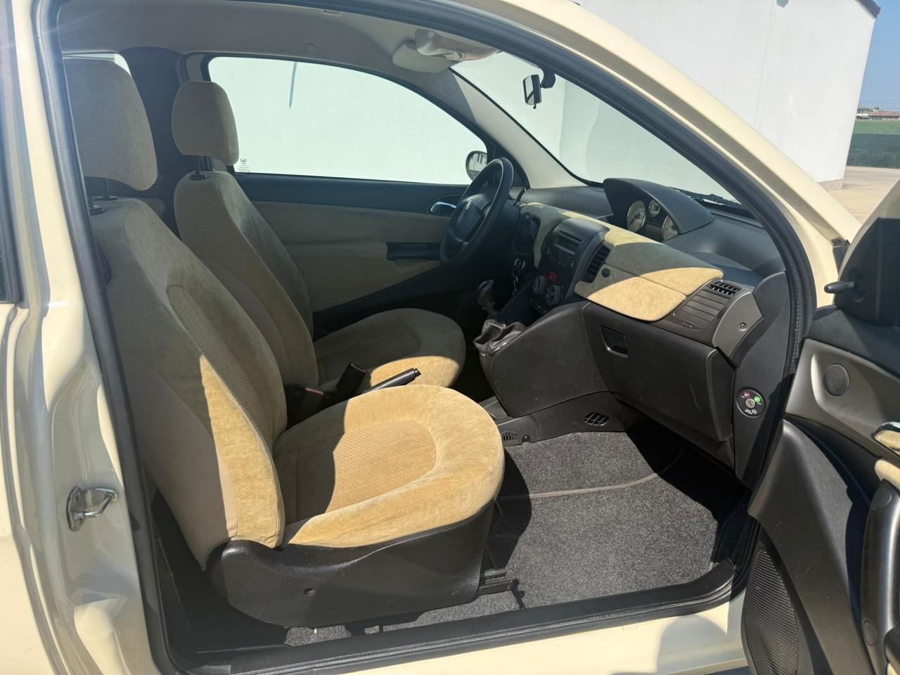 Lancia Ypsilon 1.2 16V Argento