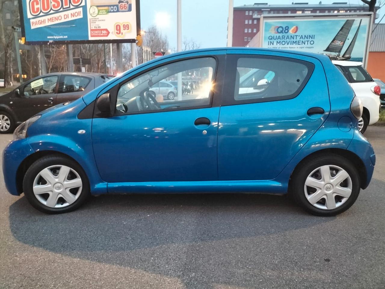 Toyota Aygo - solo 60.000 Km