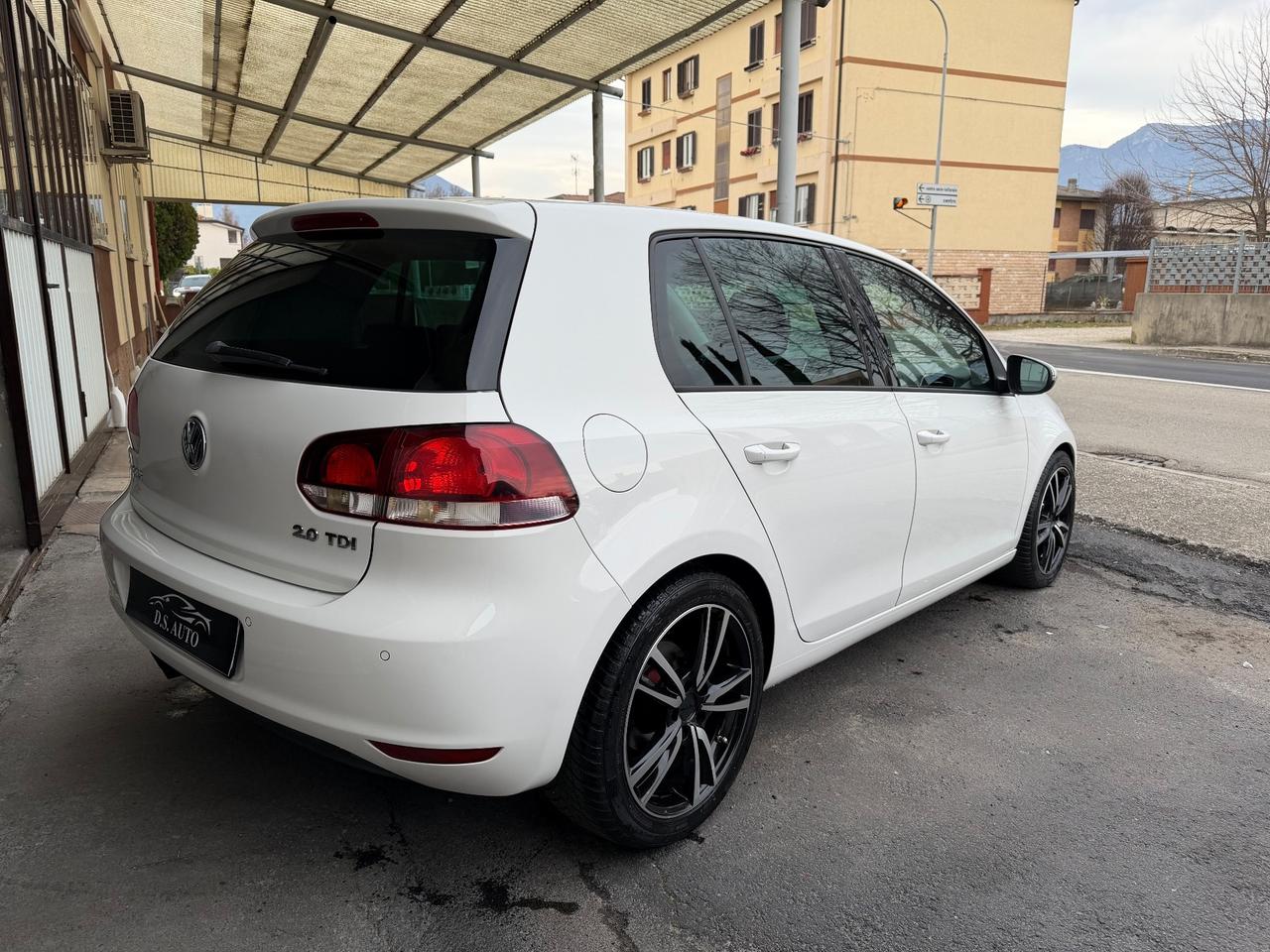 Volkswagen Golf 2.0 TDI 140CV Highline alcantara