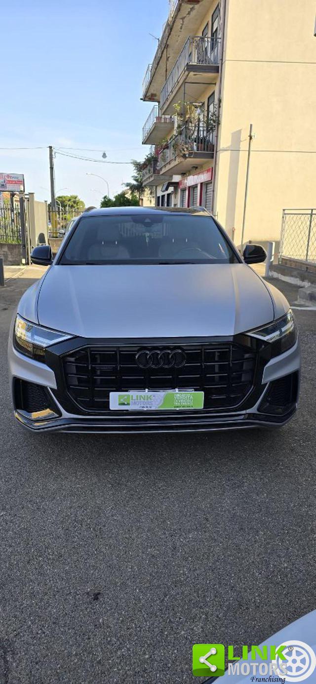 AUDI Q8 50T 3.0 TDI S - LINE PLUS+