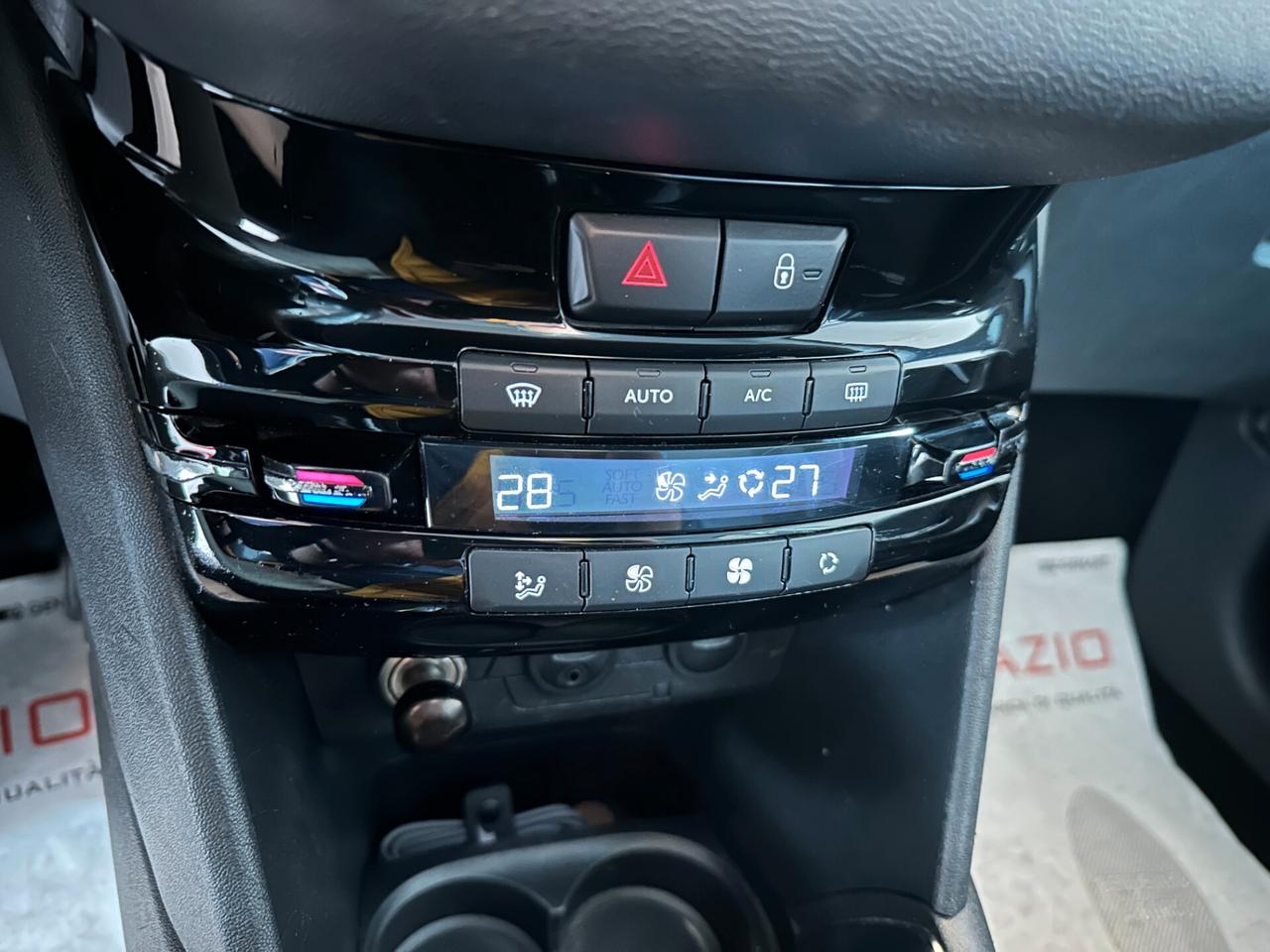 Peugeot 208 1.2 VTi 82 CV 5 porte Allure