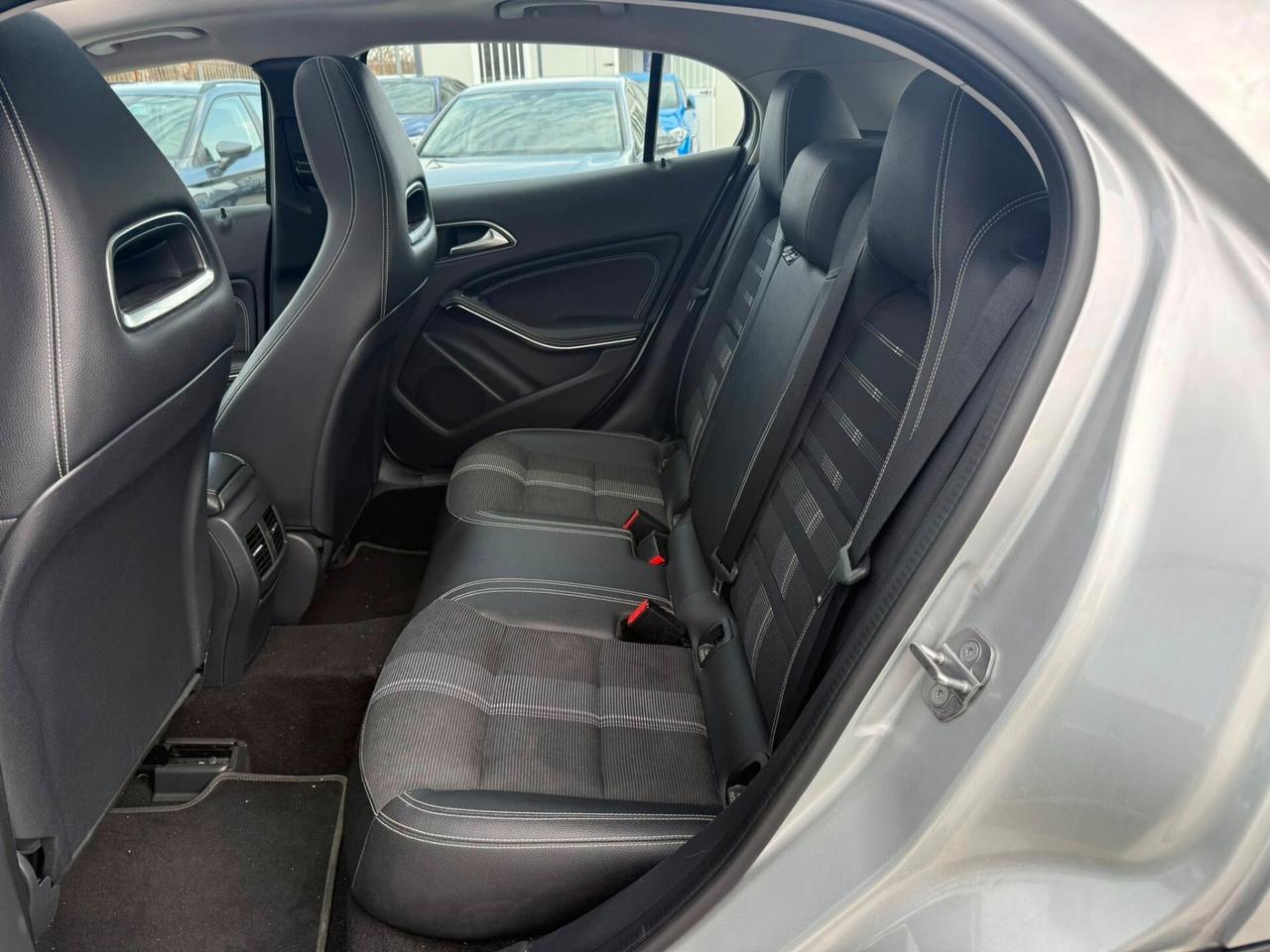 Mercedes-benz GLA 200D -SPORT- TETTO-RETROCAMERA