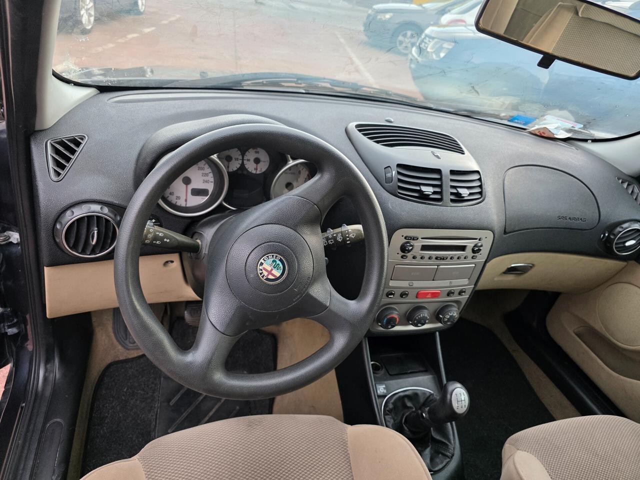 Alfa Romeo 147 1.6i 16V Twin Spark cat 5p. Distinctive GPL SCADUTO