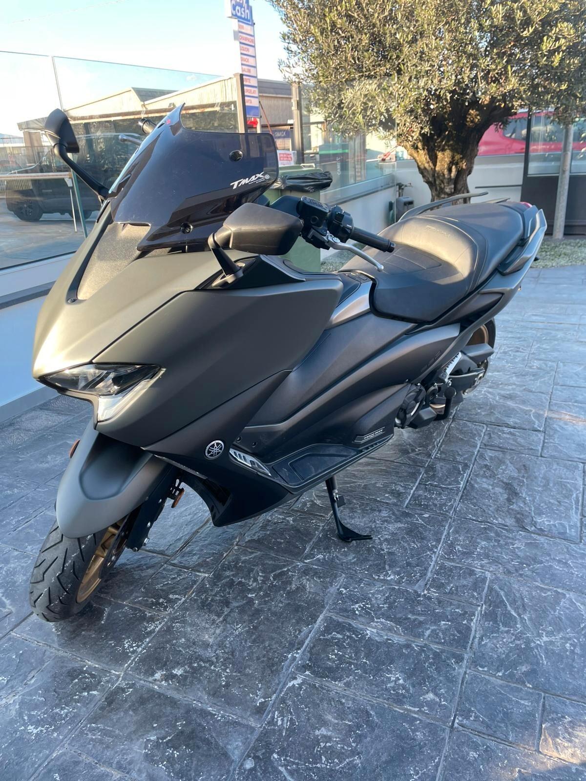 Yamaha T Max 560