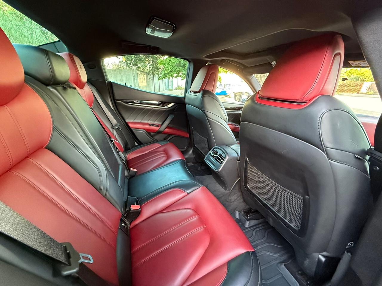 Maserati Ghibli RIBELLE V6 Diesel Bi-Color