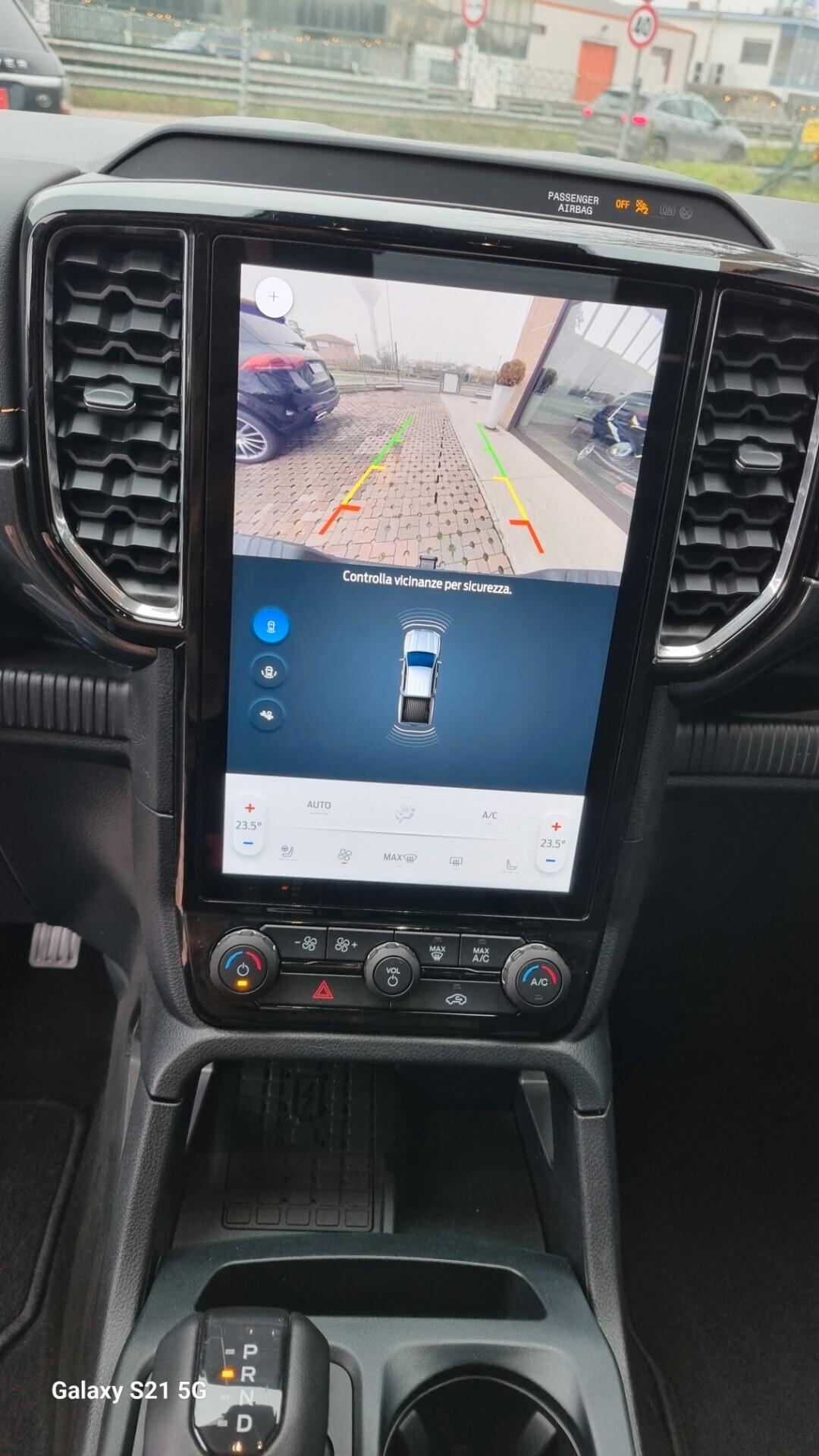 Ford Ranger 2.0 ECOBLUE DC Wildtrak 5 posti Autocarro 205 cv