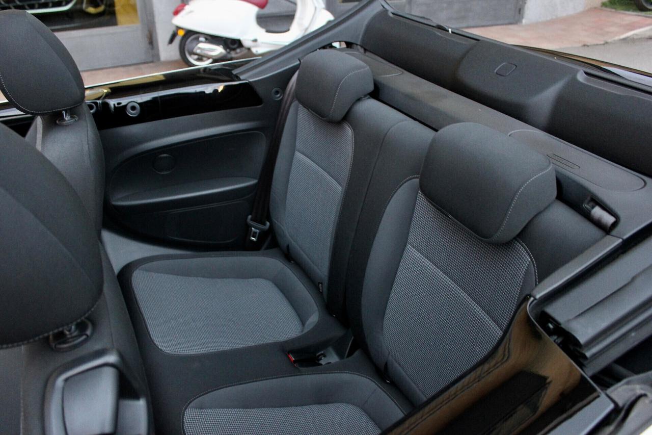 Volkswagen Maggiolino Cabrio 2.0 TDI DSG SENSORI SEDILI RISCALDATI