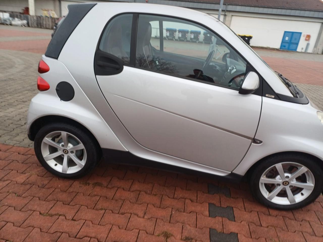 Smart ForTwo 1000 52 kW coupe limited two