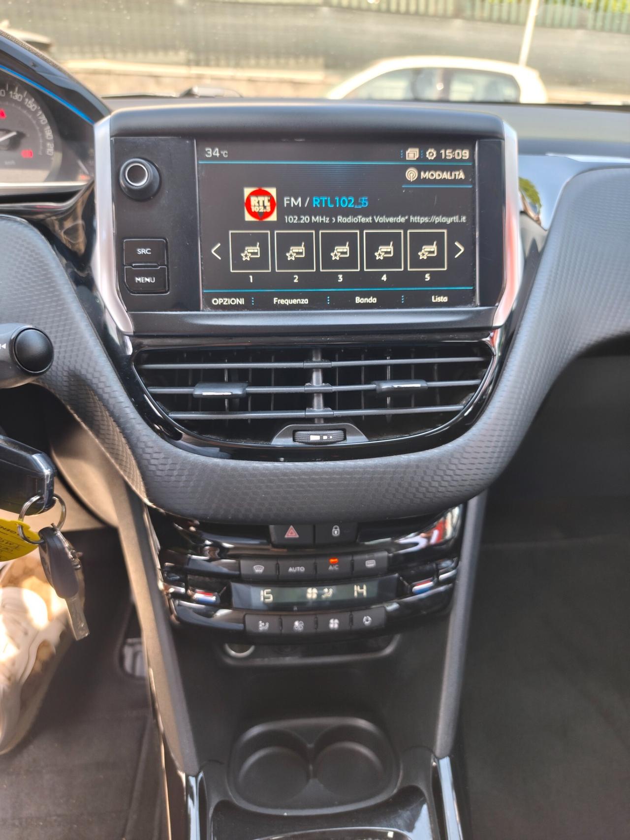 Peugeot 2008 BlueHDi 120 S&S Black Matt