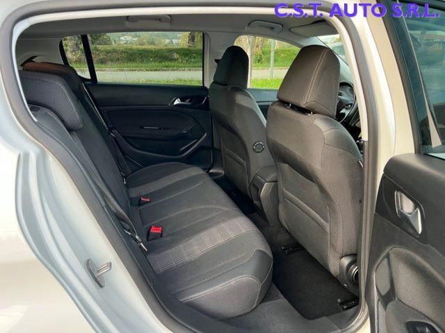 PEUGEOT 308 BlueHDi Berlina 5p GT-Line LED NAVI PDC