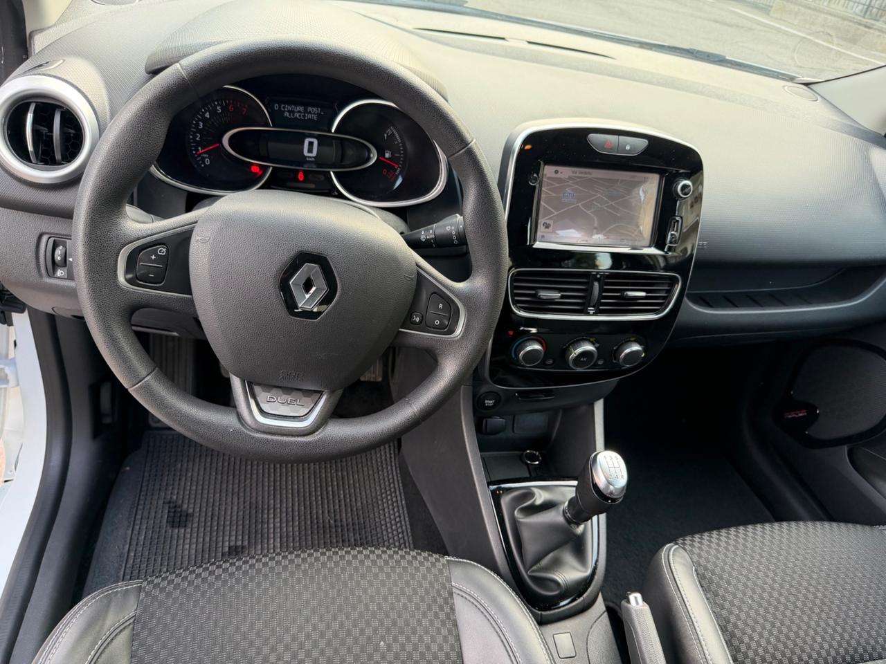 Renault Clio TCe 12V 75 CV 5 porte Moschino Life