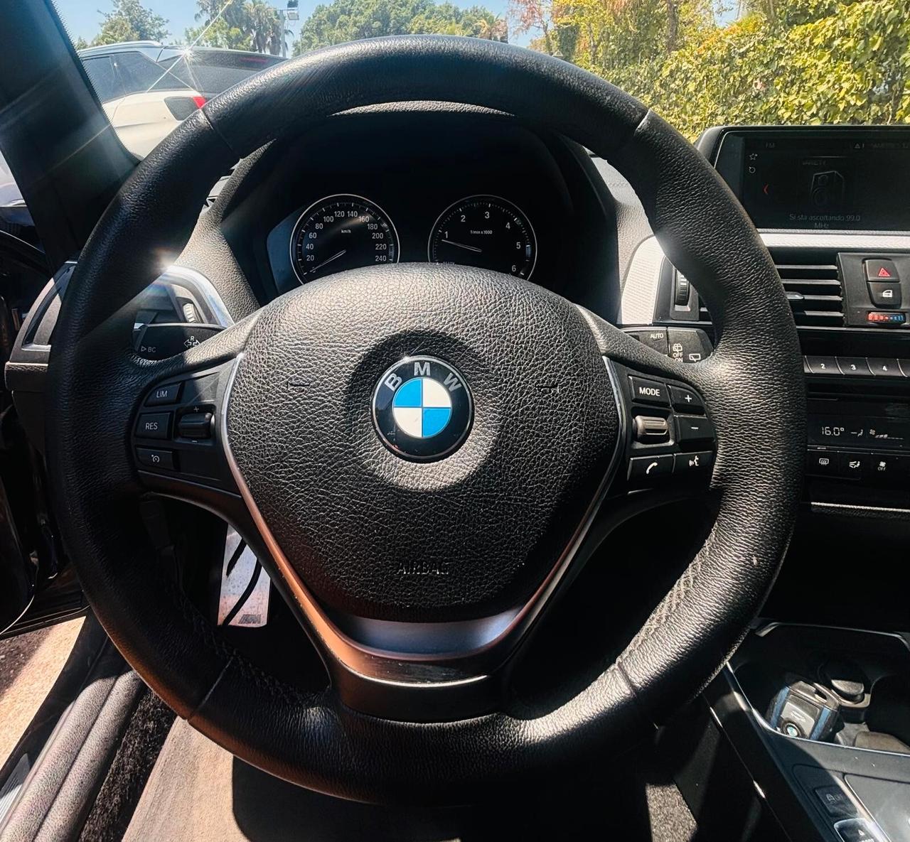 Bmw 118 118d 5p. Msport