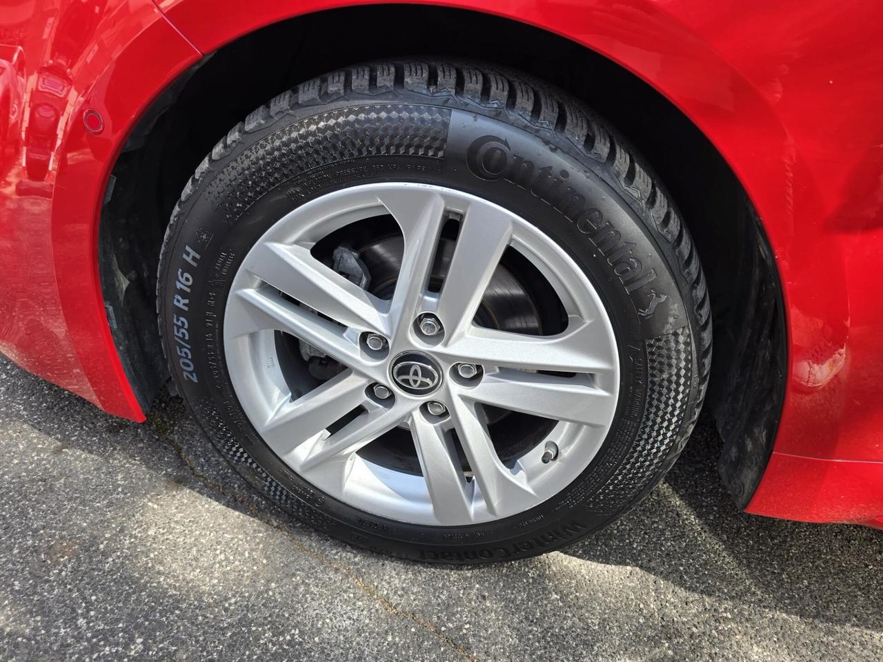 Toyota Corolla TS 1.8 Hybrid Business Tech N1