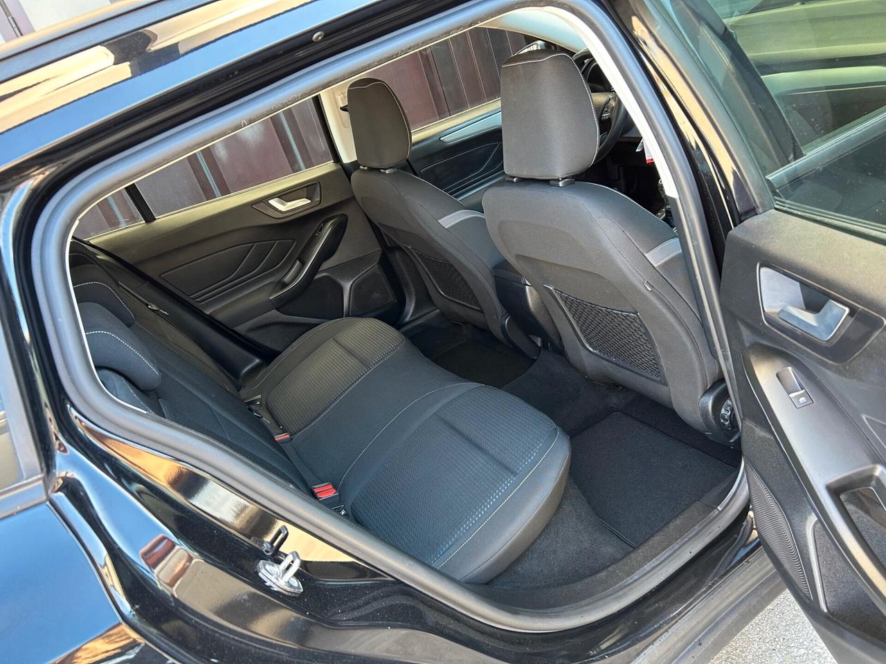Ford Focus 1.5 EcoBlue 120 CV SW Business GANCIO TRAINO