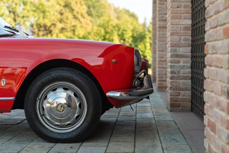 1964 Alfa Romeo Giulia Spider - RDS01661